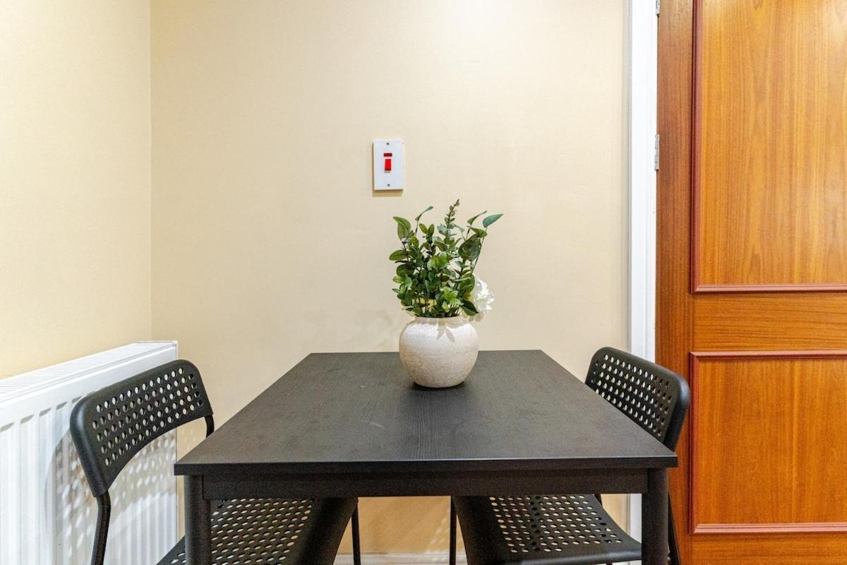 Cozy Flat In Walsall Town Centre Kültér fotó